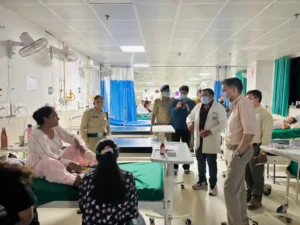 कोरोनेशन अस्पताल की बदहाली पर भड़के डीएम