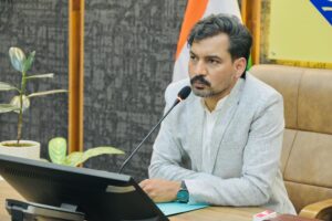 निराश्रित एवं पालतू पशुओं के प्रभावी प्रबन्धन को लेकर डीएम सख्त, विकसित होगा पशु पंजीकरण एवं मॉनिटरिंग पोर्टल